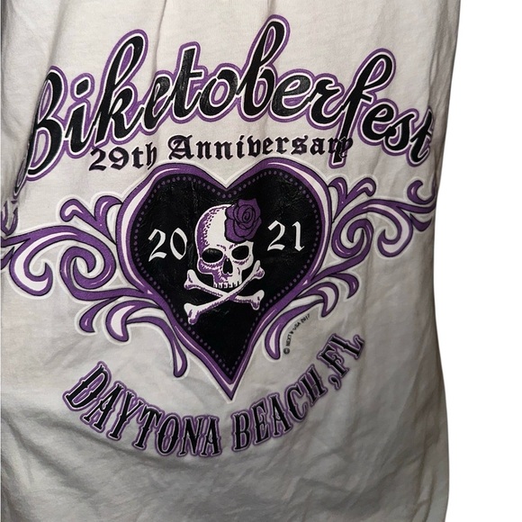 White Biketoberfest Graphic Women's Top size large - Picture 6 of 7